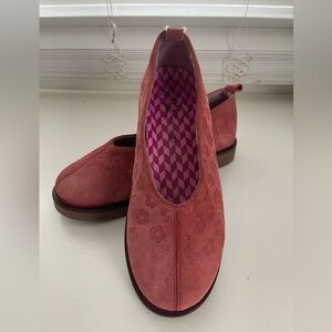 Gudrun Sjoden Pink Floral Embossed Suede Flats Size 8